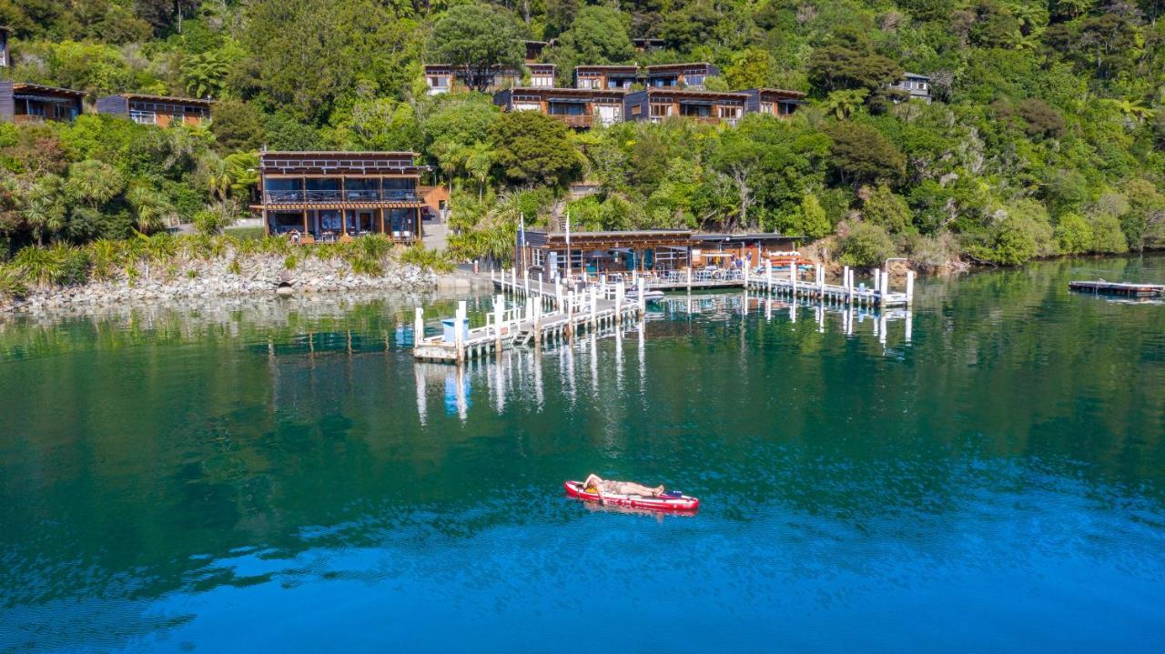 Bay Of Many Coves Hotel Arthur's Bay Buitenkant foto