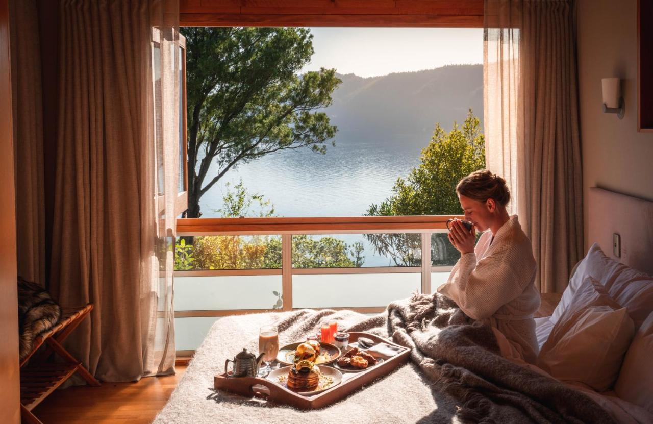 Bay Of Many Coves Hotel Arthur's Bay Buitenkant foto
